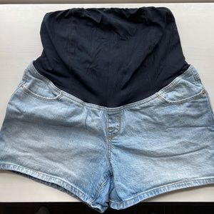 Isabel Maternity Midi Shorts
